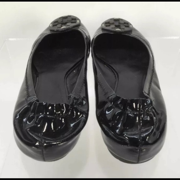 Tory Burch Black Patent Leather Embroidered Logo Reva Flats SZ 8 - Picture 6 of 6